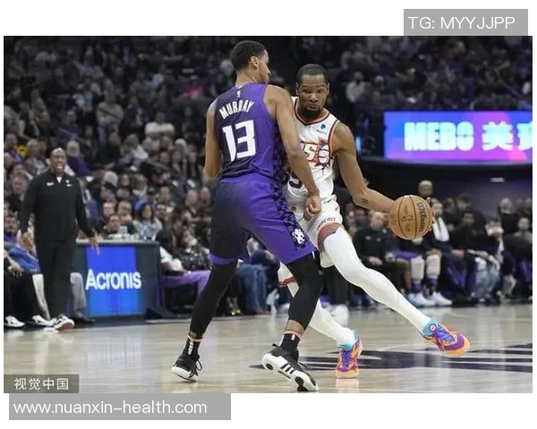 小萨复出贡献三双布克杜兰特联手助太阳战胜国王